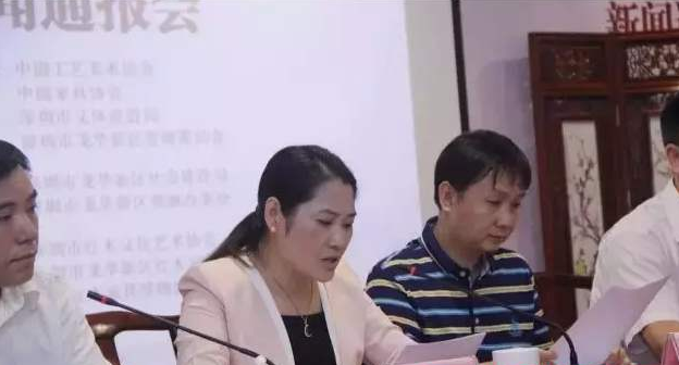 爱看抖音的妈妈、爱用iPad的外婆、爱玩全民K歌的大姨……网络时代，原来你们