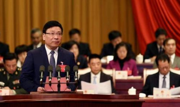 来凤县大河镇：让失业群众再就业