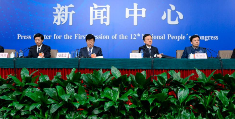 56个乡镇遭受暴雨灾害，州城部分城区被淹，房屋灌水，市民出行难——恩施干